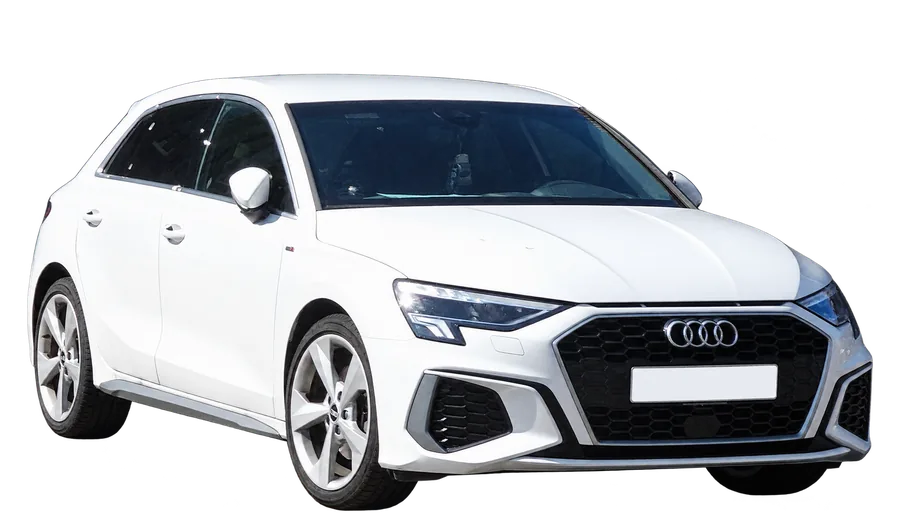 Location Audi A3 Marrakech : Audi A3 Sportback blanche, vue trois quarts avant