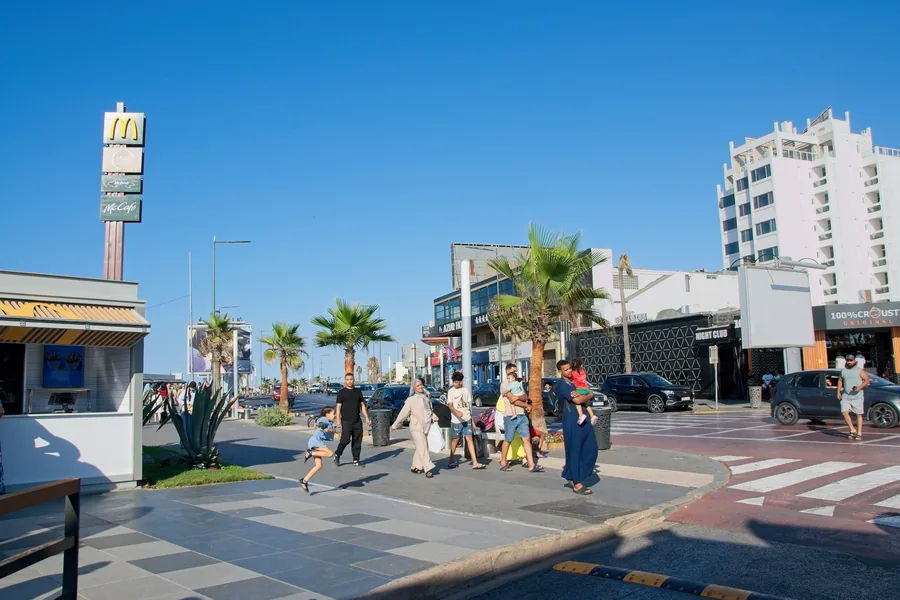 Car rental Casablanca: Ain Diab corniche promenade