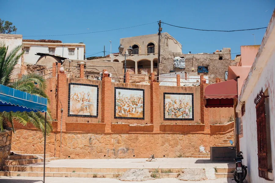 Car rental Safi: pottery market, the craft Safi is known for