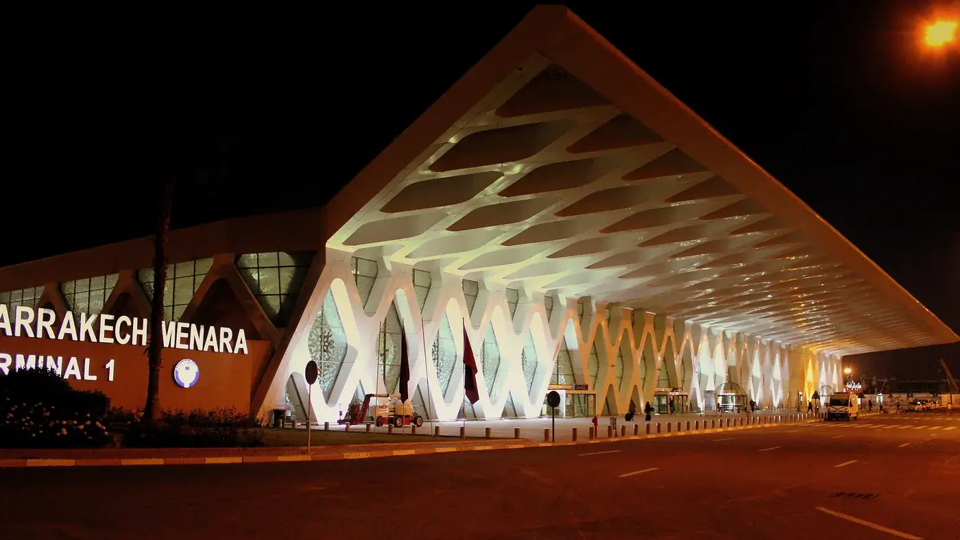 Terminal 1 de l'aéroport Marrakech Menara de nuit, pour une arrivée tardive le week-end